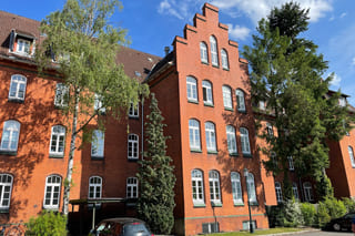 AICGroup Motiv - Karriere - Firmengebäude andere Ansicht