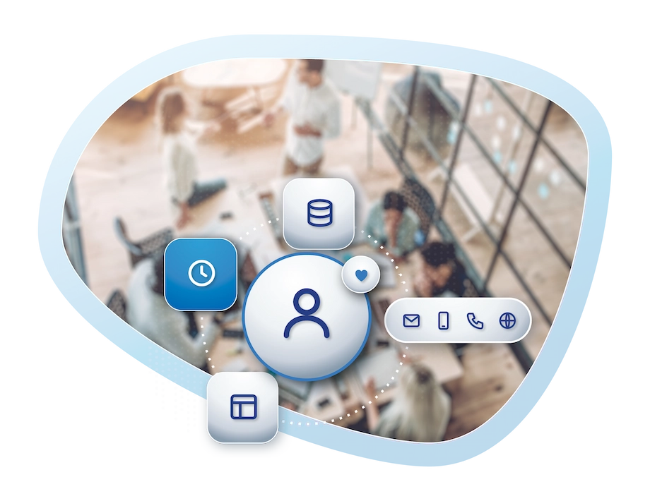 Kunde im Mittelpunkt, umgeben von Datenbasis, Zeitpunkt, Template und Kanälen – Marketing Automation aus einer Plattform